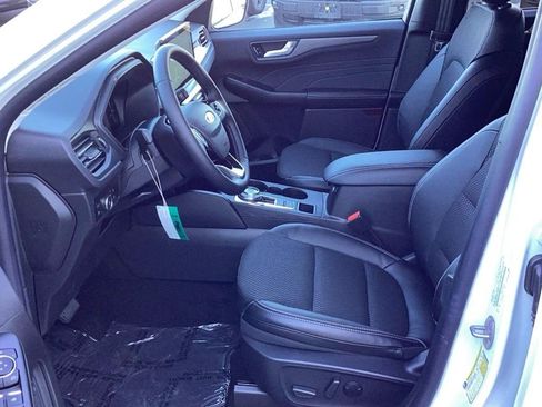 New 2025 Ford Escape SE FWD image 10