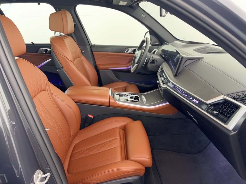 Used 2024 BMW X5 xDrive40i w/ Executive Package AWD/4WD image 30