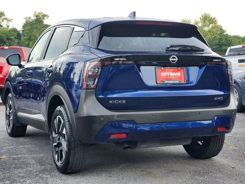 Used 2025 Nissan Kicks SV AWD/4WD image 5