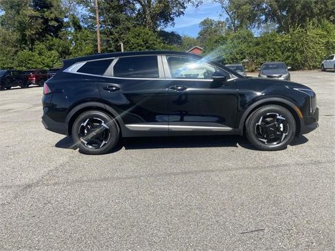New 2026 Kia Sportage EX image 2