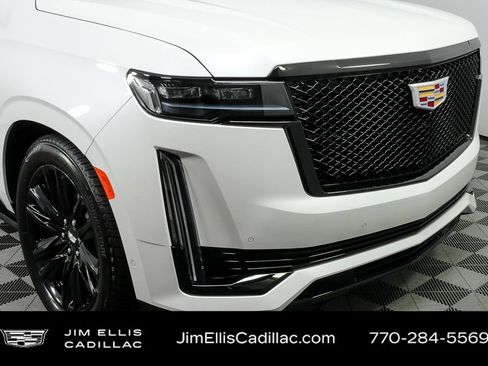 Certified 2024 Cadillac Escalade Sport w/ Touring Package image 40