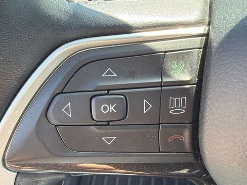 Used 2021 Jeep Grand Cherokee L Laredo AWD/4WD image 13