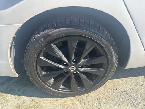 Used 2017 Nissan Sentra S image 12