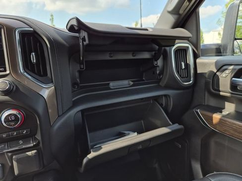 Used 2023 Chevrolet Silverado 2500 High Country w/ Z71 Off-Road Package AWD/4WD image 32