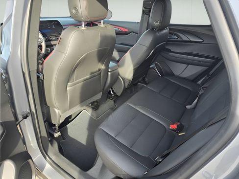 Used 2024 Chevrolet TrailBlazer RS w/ Driver Confidence Package image 15
