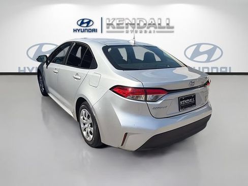 Used 2023 Toyota Corolla LE FWD image 4
