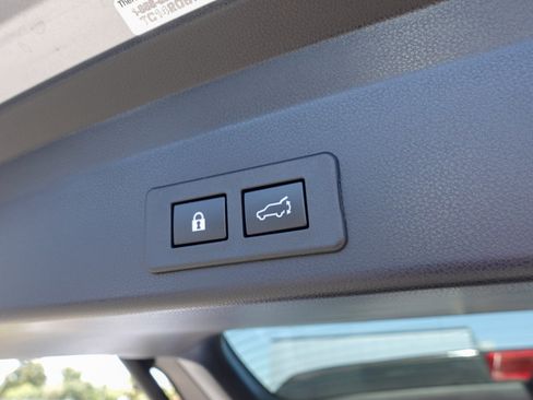 Certified 2025 Subaru Ascent Bronze Edition AWD/4WD image 39