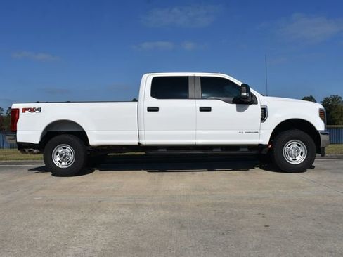 Used 2018 Ford F250 XL w/ Power Equipment Group image 3