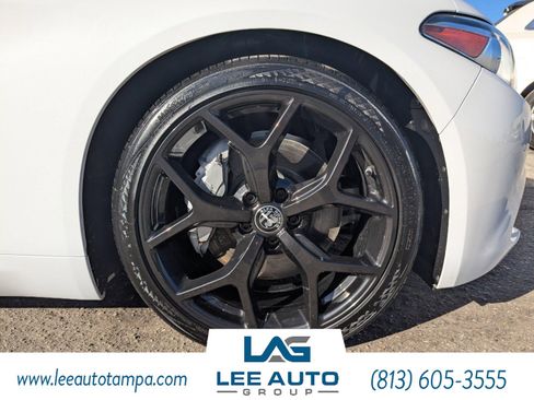 Used 2021 Alfa Romeo Giulia Ti w/ Nero Edizione image 10