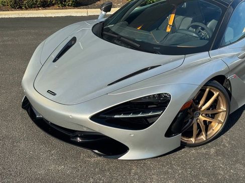 Used 2022 McLaren 720S Performance image 17
