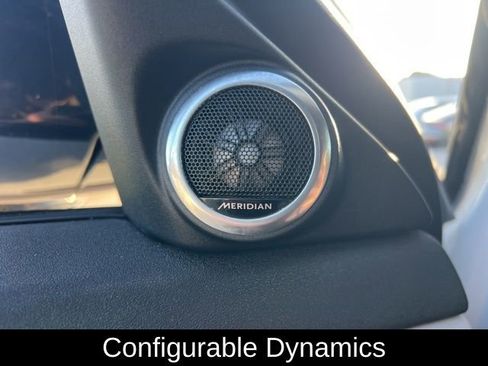 Used 2022 Land Rover Range Rover Evoque R-Dynamic SE image 11