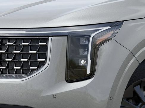New 2026 Kia Carnival SX FWD image 10