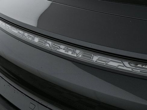 Certified 2022 Porsche Taycan GTS image 29