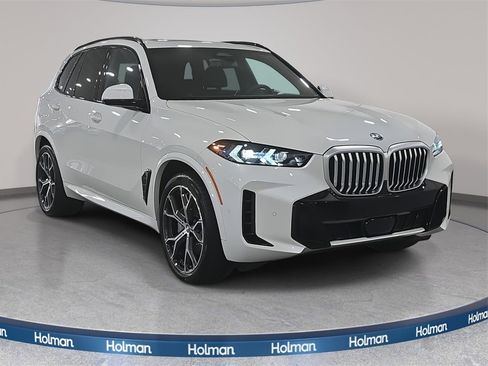 Certified 2026 BMW X5 xDrive50e w/ M Sport Package image 3