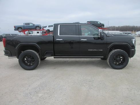 New 2026 GMC Sierra 2500 Denali Ultimate image 3