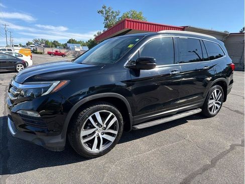 Used 2017 Honda Pilot Touring image 3