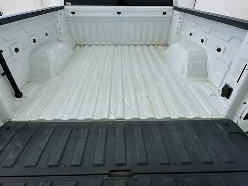 Used 2025 GMC Sierra 1500 SLT image 29