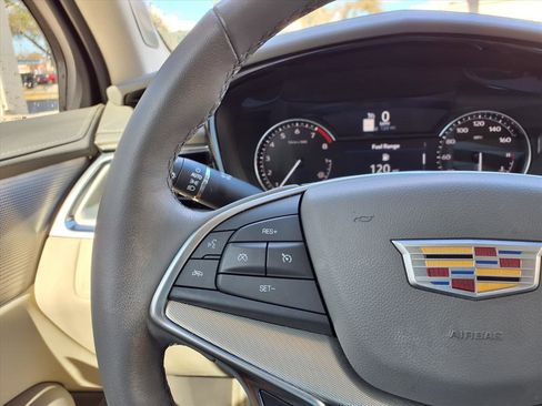 Certified 2023 Cadillac XT5 Premium Luxury image 28