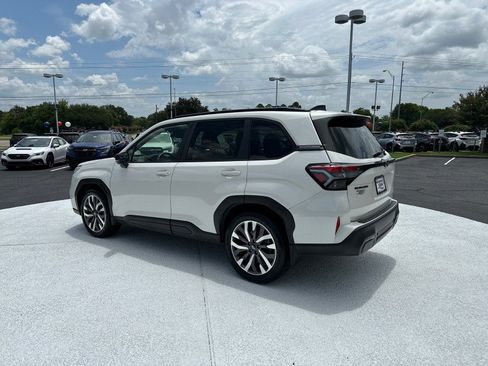 Certified 2025 Subaru Forester Touring w/ Popular Package - Touring AWD/4WD image 5