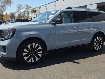 Used 2025 Ford Expedition Platinum w/ Driver's Package