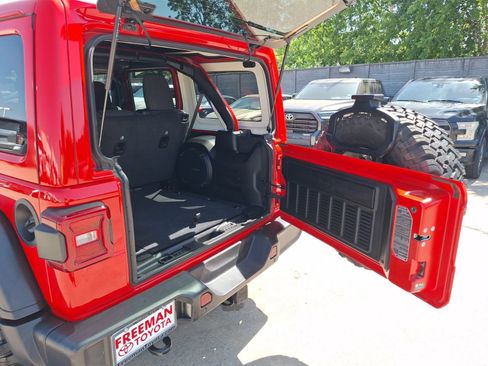 Used 2024 Jeep Wrangler Unlimited Sport AWD/4WD image 36