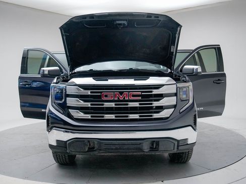 Used 2022 GMC Sierra 1500 SLE image 16