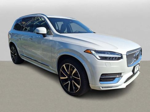 Used 2024 Volvo XC90 B6 Ultimate w/ Protection Package Premier AWD/4WD image 3