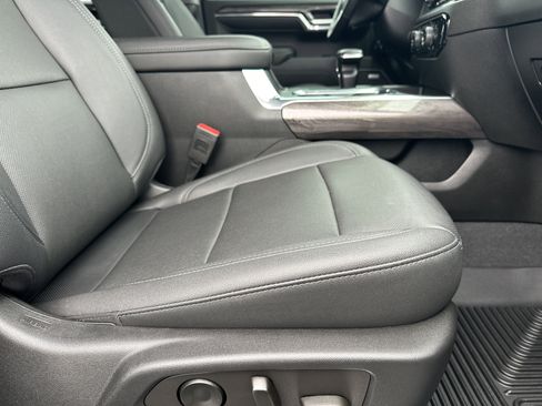 Used 2022 Chevrolet Silverado 1500 LTZ image 14