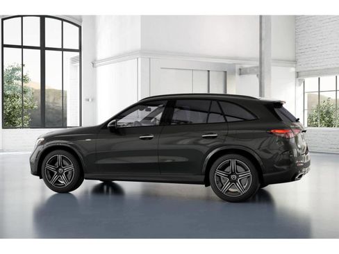 Used 2025 Mercedes-Benz GLC 350e 4MATIC image 31