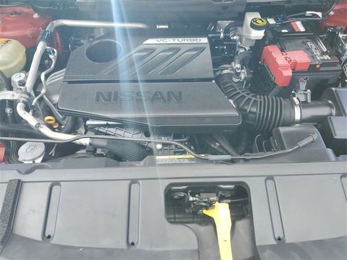 Used 2023 Nissan Rogue S image 28