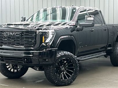 Used 2025 GMC Sierra 2500 AT4 w/ Technology Package