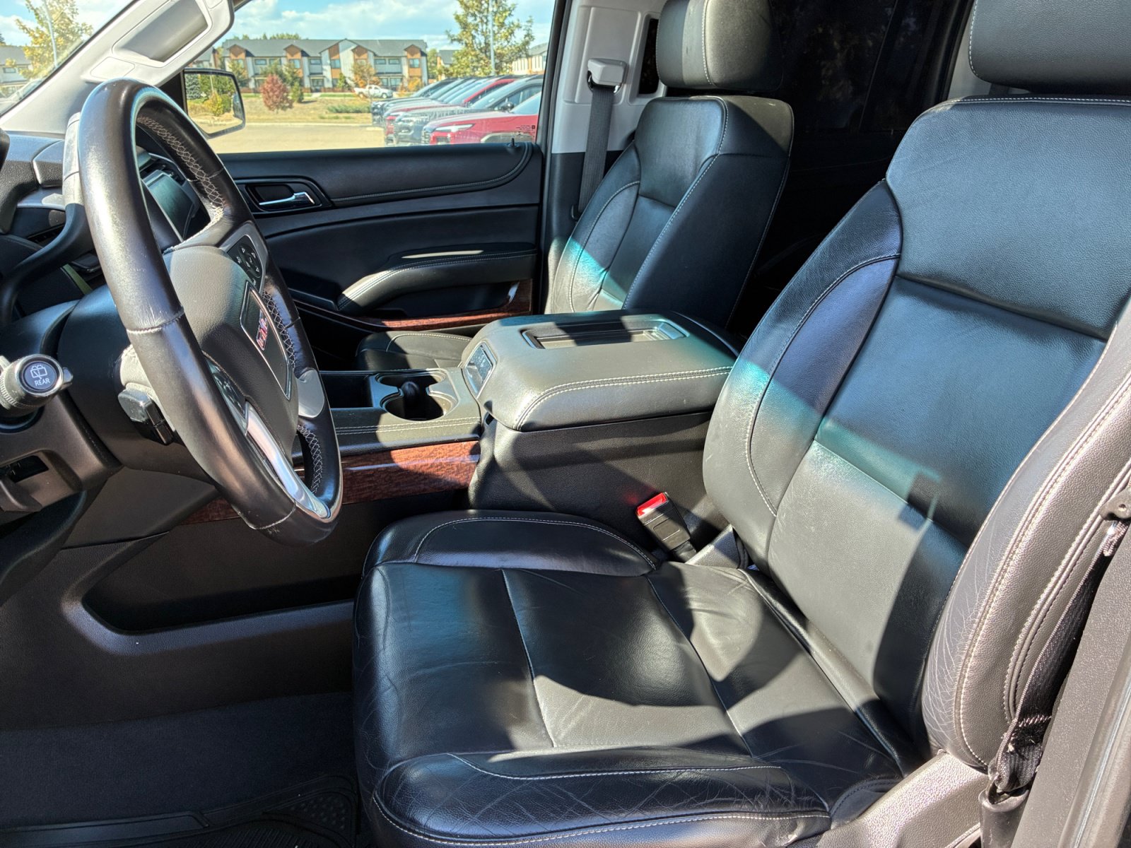 Used 2020 GMC Yukon XL SLT w/ Value Plus Edition AWD/4WD image 9