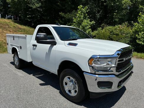 New 2024 RAM 2500 Tradesman w/ Chrome Appearance Group image 5