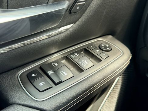 Used 2021 RAM 1500 Laramie w/ Sport Appearance Package AWD/4WD image 19