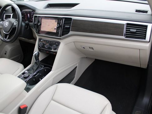 Used 2019 Volkswagen Atlas SEL image 30