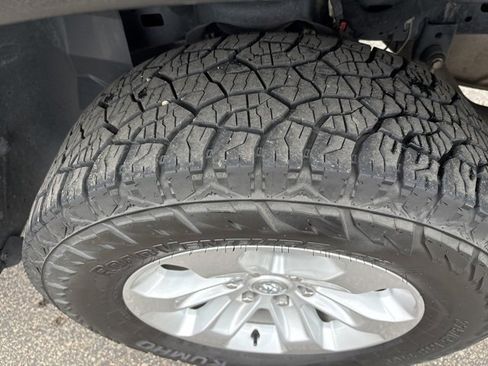 Used 2021 RAM 1500 Laramie image 13