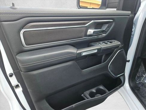 Used 2025 RAM 1500 Laramie AWD/4WD image 13