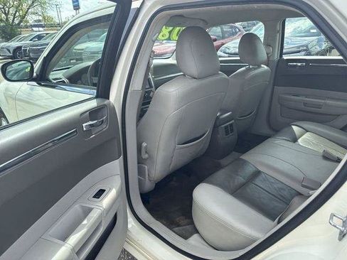 Used 2008 Chrysler 300 Touring RWD image 17