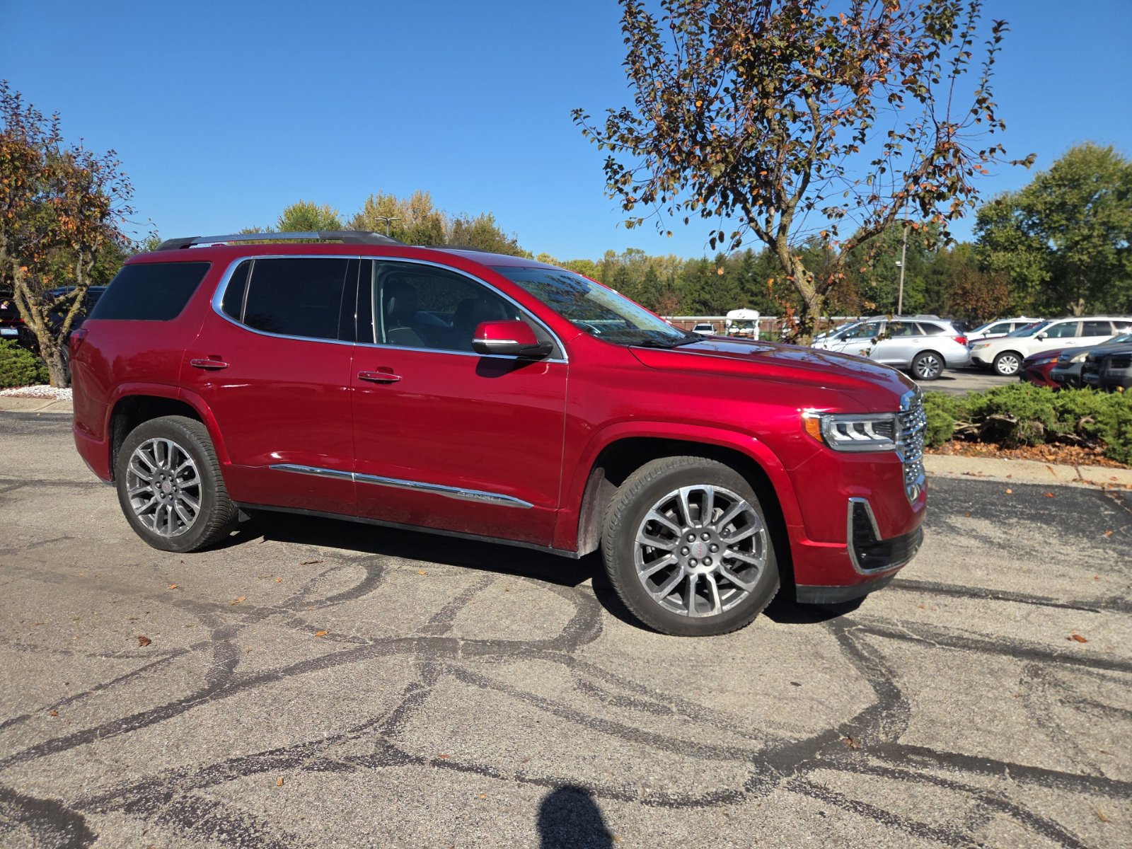 Used 2021 GMC Acadia Denali w/ Denali Ultimate Package AWD/4WD image 3
