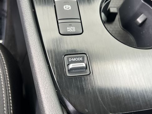 Certified 2025 Nissan Rogue SV FWD image 16