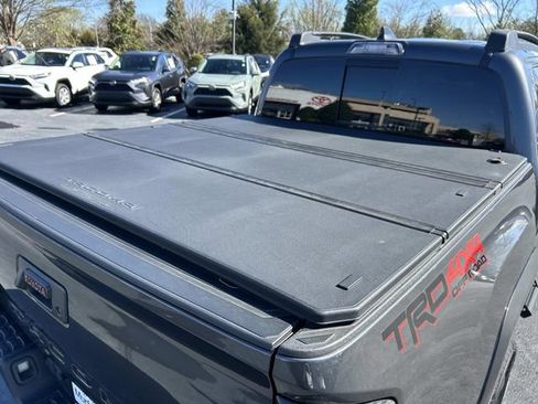 Used 2023 Toyota Tacoma TRD Sport image 12