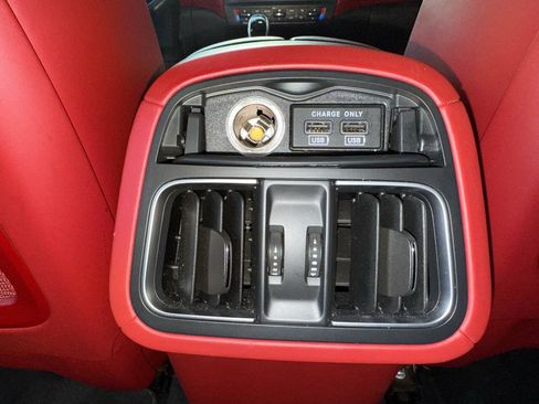 Used 2017 Maserati Levante S AWD/4WD image 15