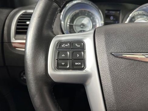 Used 2014 Chrysler 300 RWD image 15