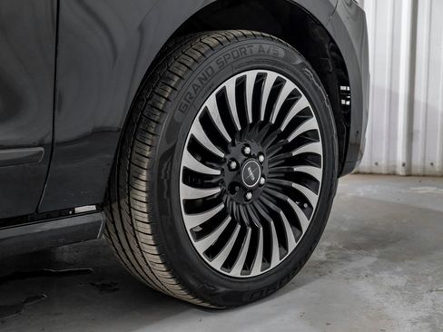 Used 2020 Lincoln Navigator Black Label w/ Cargo Convenience Package AWD/4WD image 67