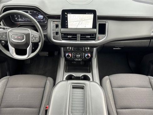 Used 2023 GMC Yukon XL SLE w/ Gmc Pro Safety Plus Package image 15