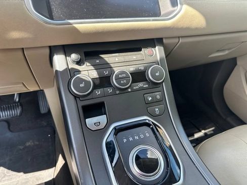 Used 2018 Land Rover Range Rover Evoque SE Premium AWD/4WD image 28