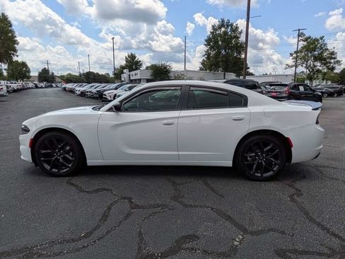 Used 2022 Dodge Charger SXT w/ Blacktop Package RWD image 8
