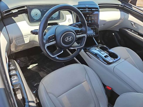 Certified 2024 Hyundai Tucson Limited AWD/4WD image 10