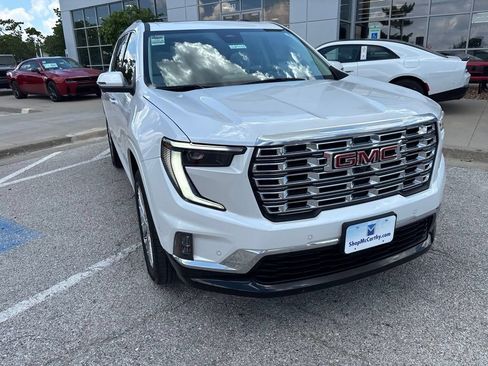 Used 2024 GMC Acadia Denali w/ Super Cruise Package AWD/4WD image 8