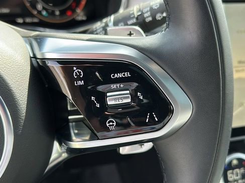 Used 2025 Jaguar F-PACE R-Dynamic S image 14